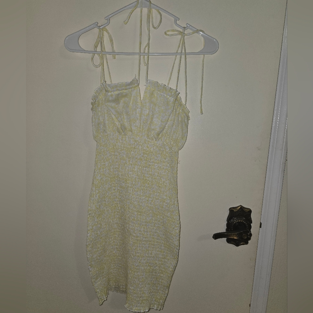 NWT Princess Polly Yellow Smocked Floral Mini Dress Size: 4 - Picture 4 of 10